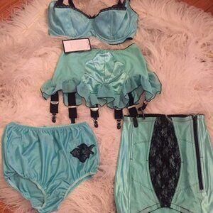 Bettie Page by Secrets in Lace Lingerie Set